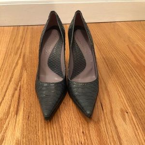 Kenneth Cole Grey Snakeskin Heels